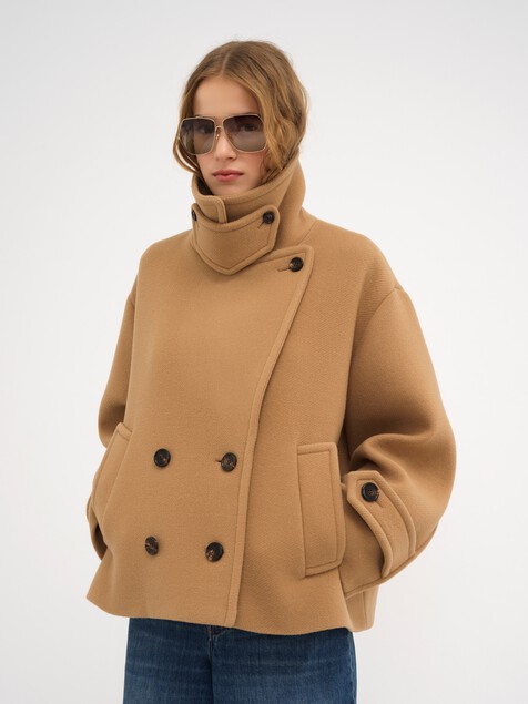 Oversized short coat in wool