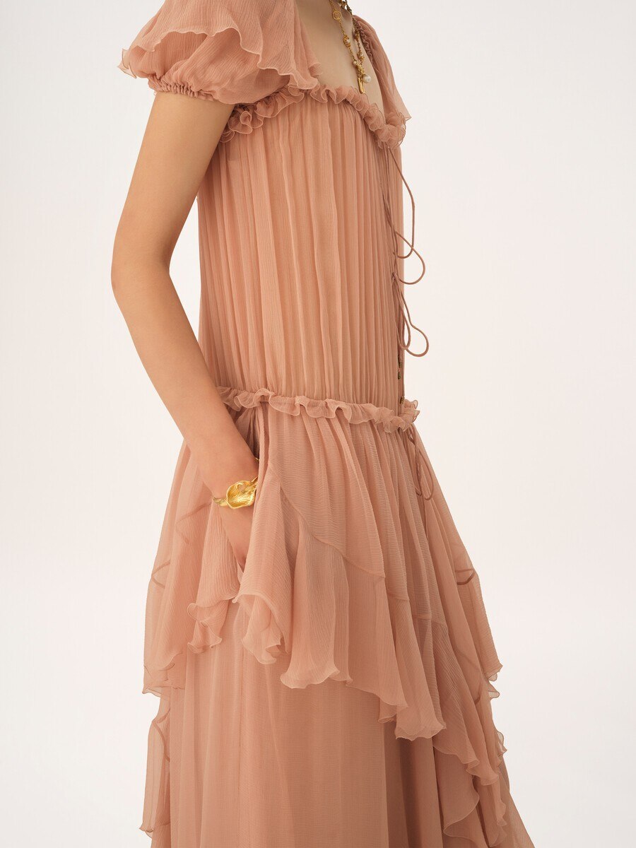 Robe longue fronc&eacute;e &agrave; volants en mousseline de soie - 9