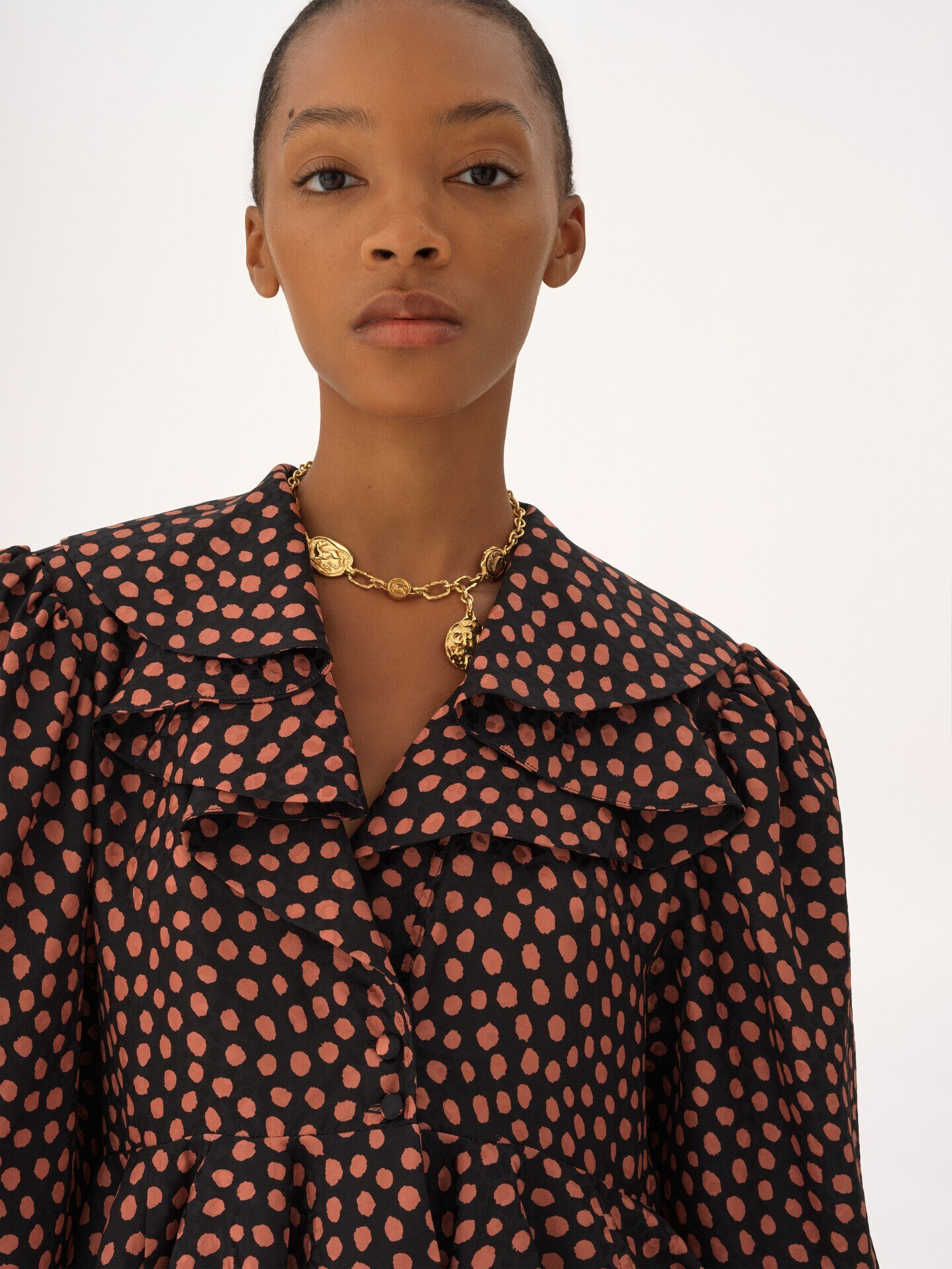 Top de volantes con escote en V de jacquard de seda - 8