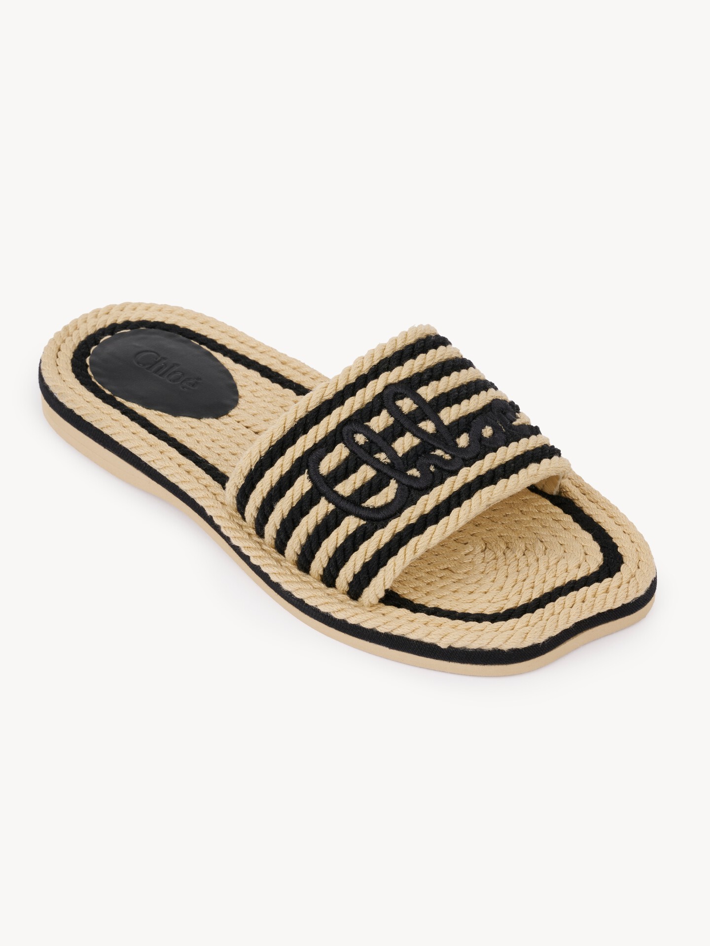 Chlo&eacute; Sand slide - 5.0