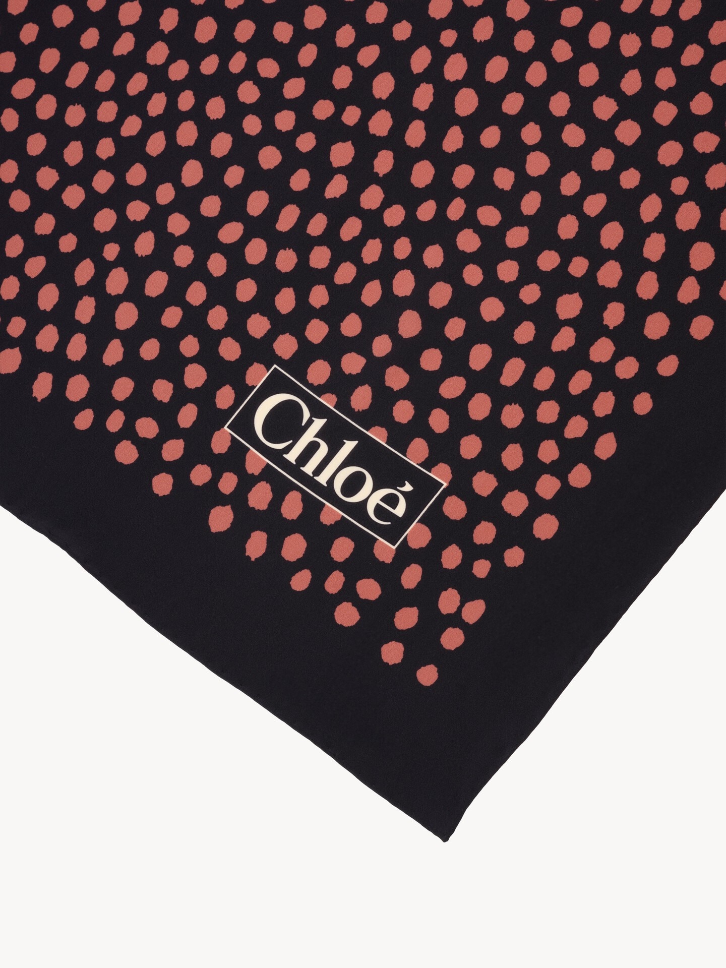 Foulard carr&eacute; Chlo&eacute; Spotted en soie - 4