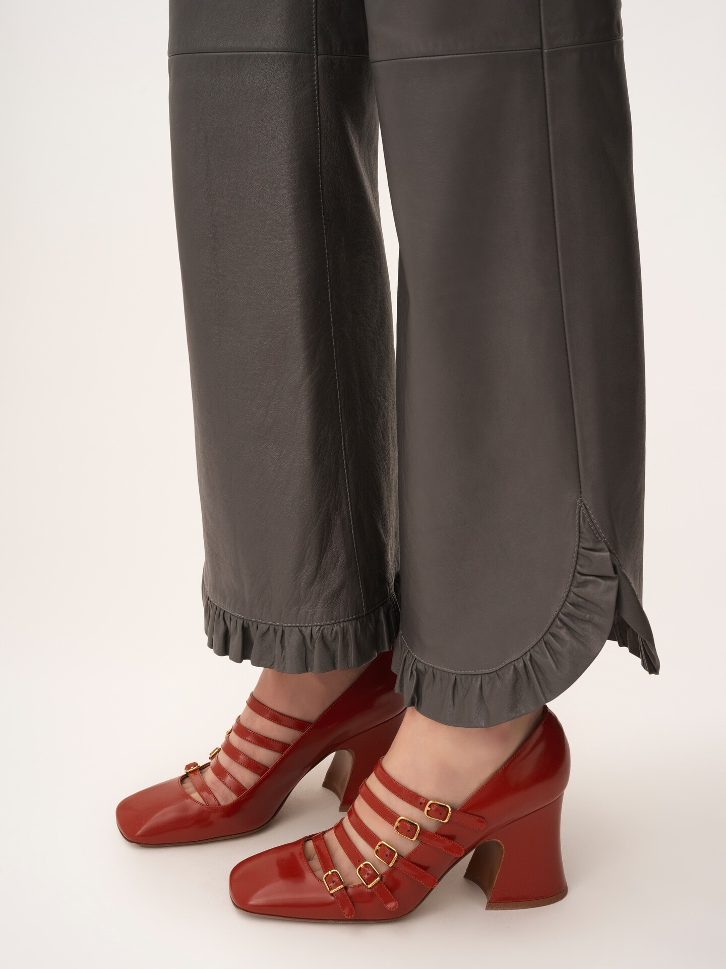 Ruffled flared pants in leather - 6