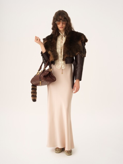 Veste courte ajust&eacute;e en cuir