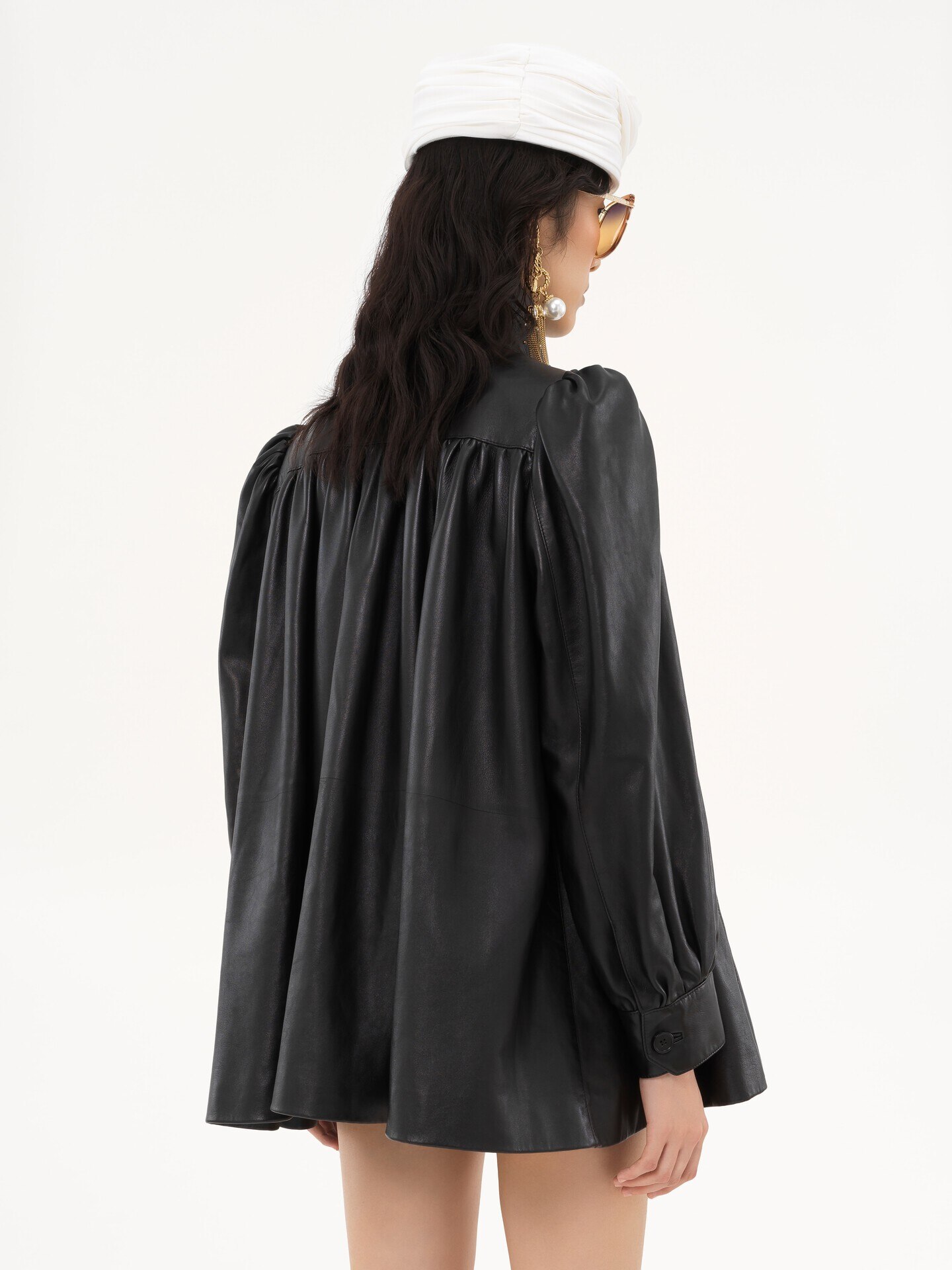 High-neck gathered coat in leather - 5