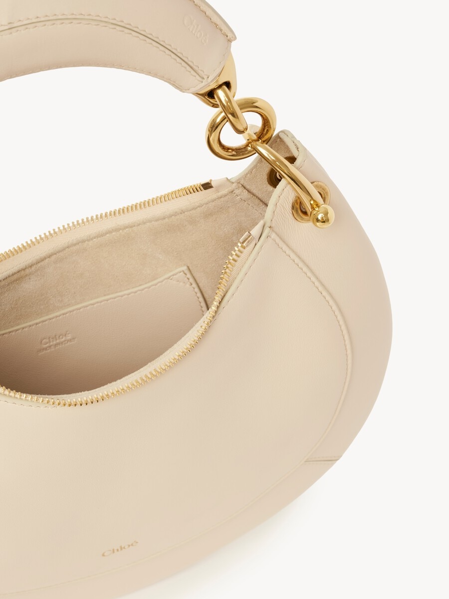 Small Chlo&eacute; Banana zipped hobo bag in soft leather - 4