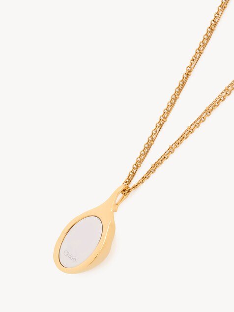 The Chlo&eacute; Mirror pendant necklace