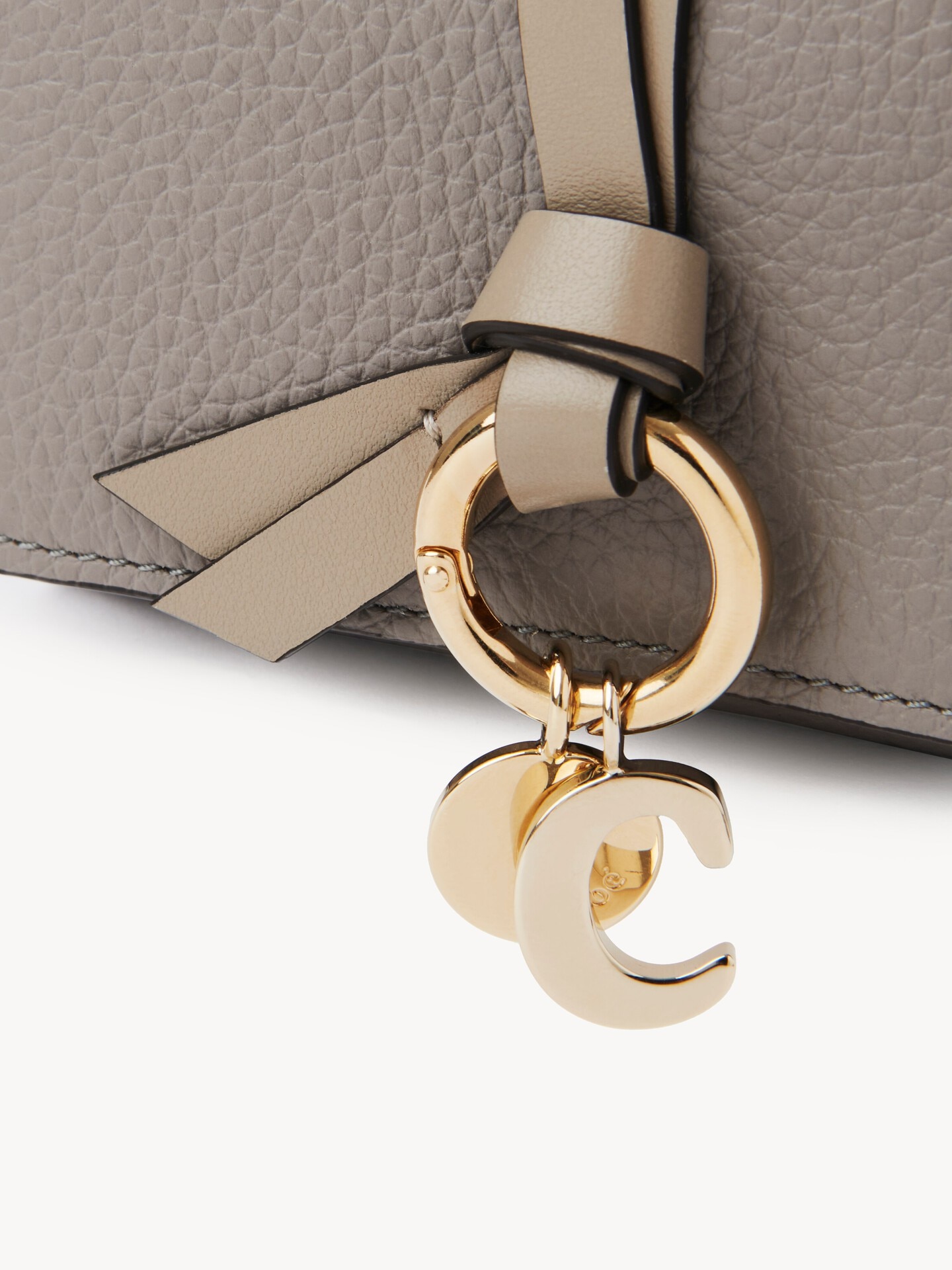 Alphabet key case in grained leather  - 5