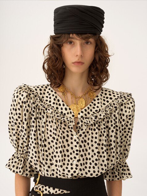 The Chlo&eacute; Toque hat in silk cr&ecirc;pe