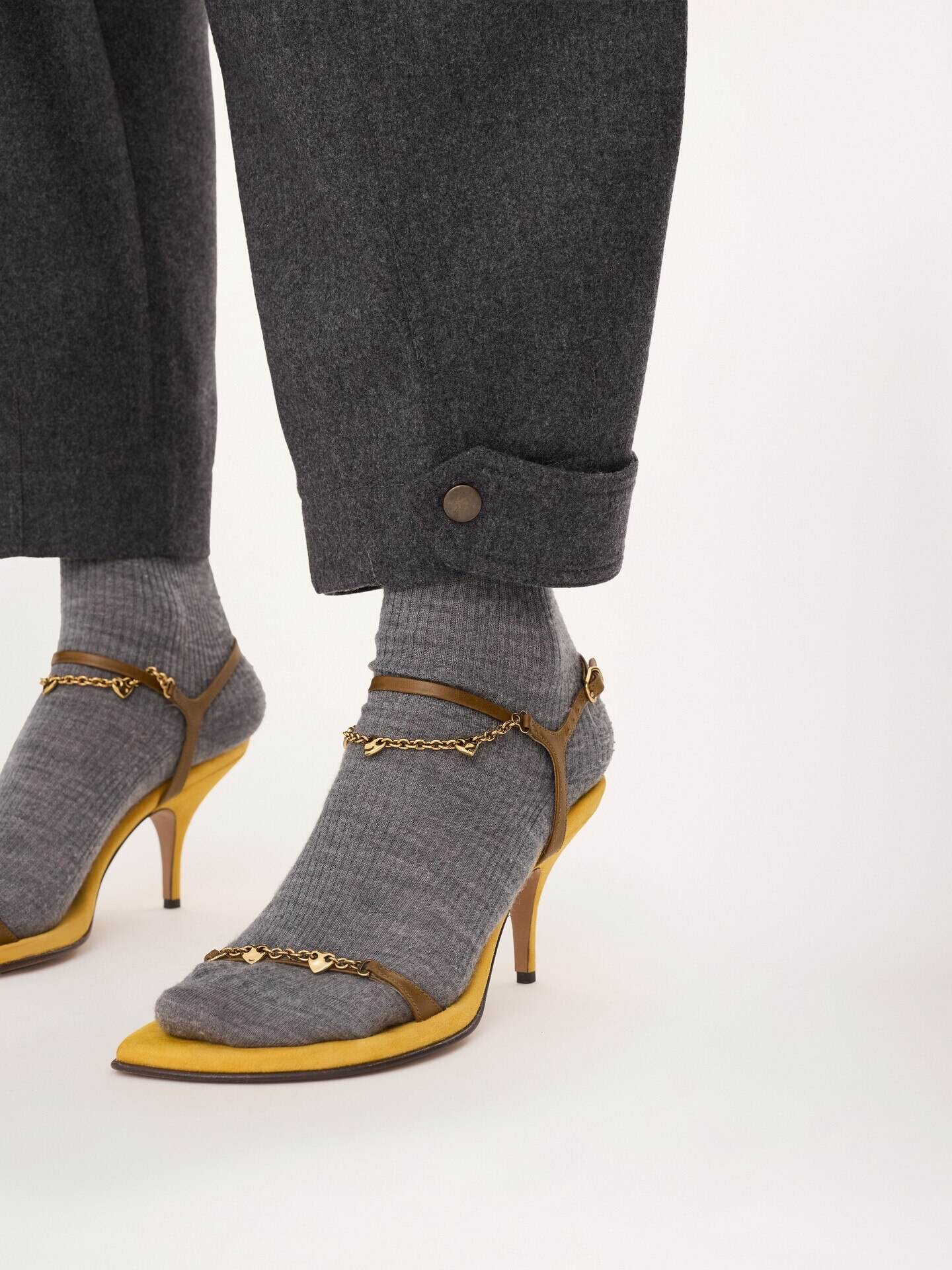 High-rise barrel pants in wool & cashmere flannel - 6.0