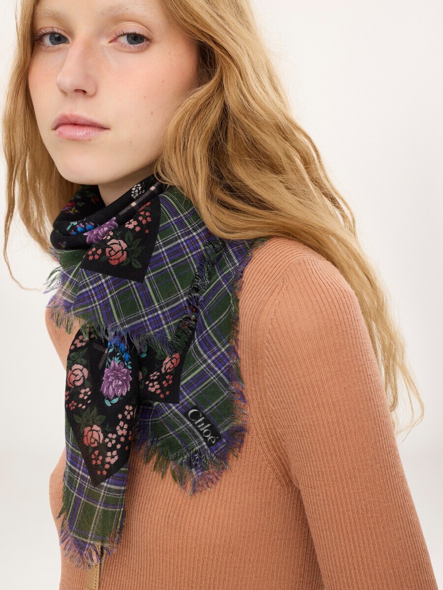 The Chlo&eacute; Folk square scarf in wool - 5