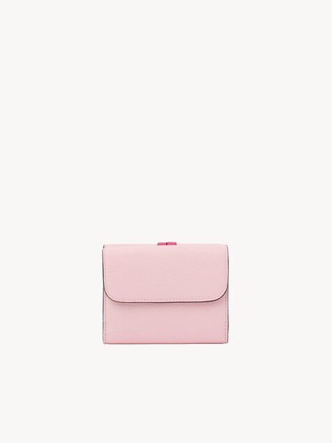 グレインレザー製Alphabetスモールトリフォールド 