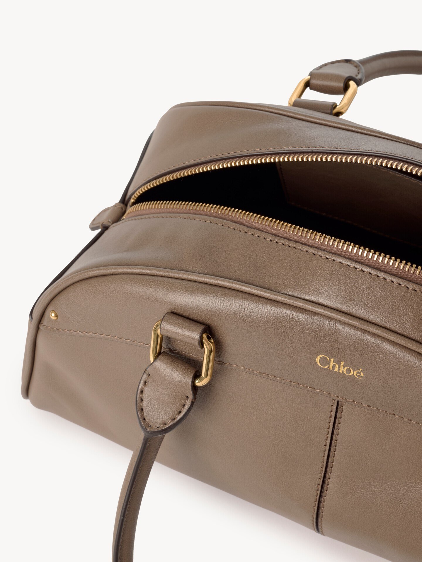 Chlo&eacute; bowling bag in soft leather - 6