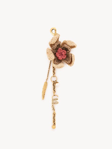Chlo&eacute; Symbols Flower bag charm in raffia & brass