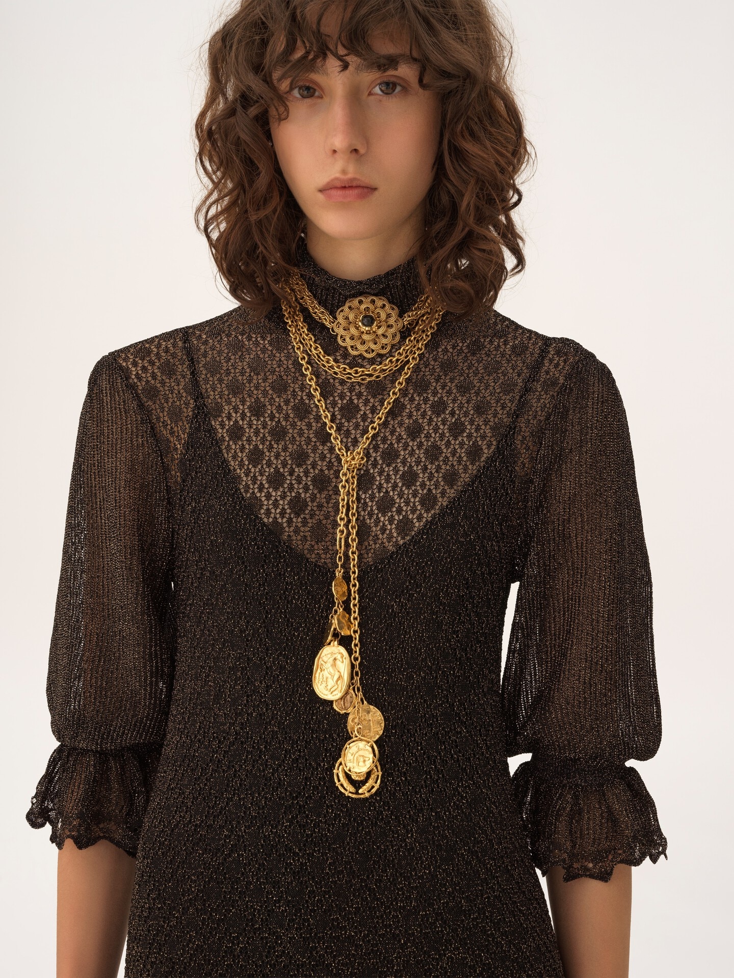 Minikleid aus Lurex-Strick mit Rüschen und Puffärmeln - 6