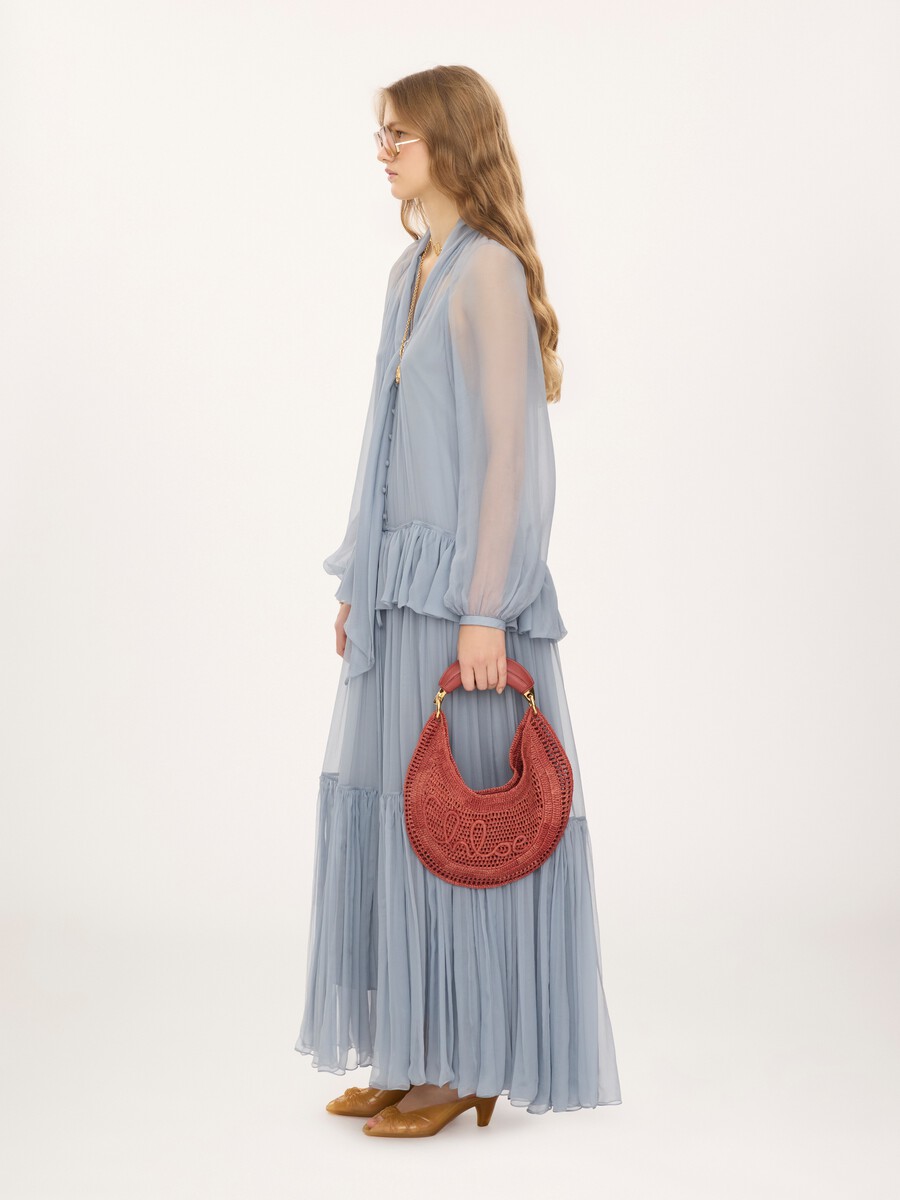 Fluid long dress in silk mousseline with lavalli&egrave;re tie - 7