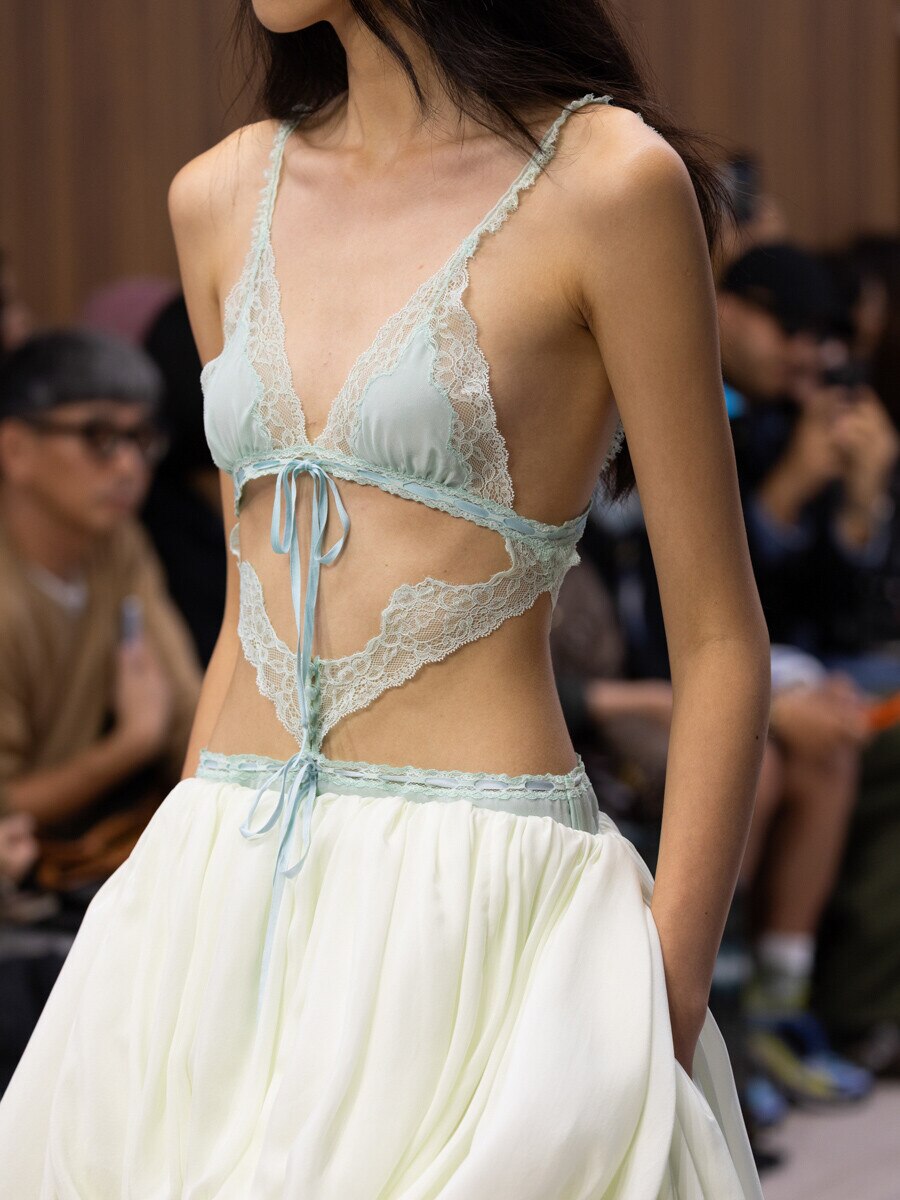 Look 52 - 3