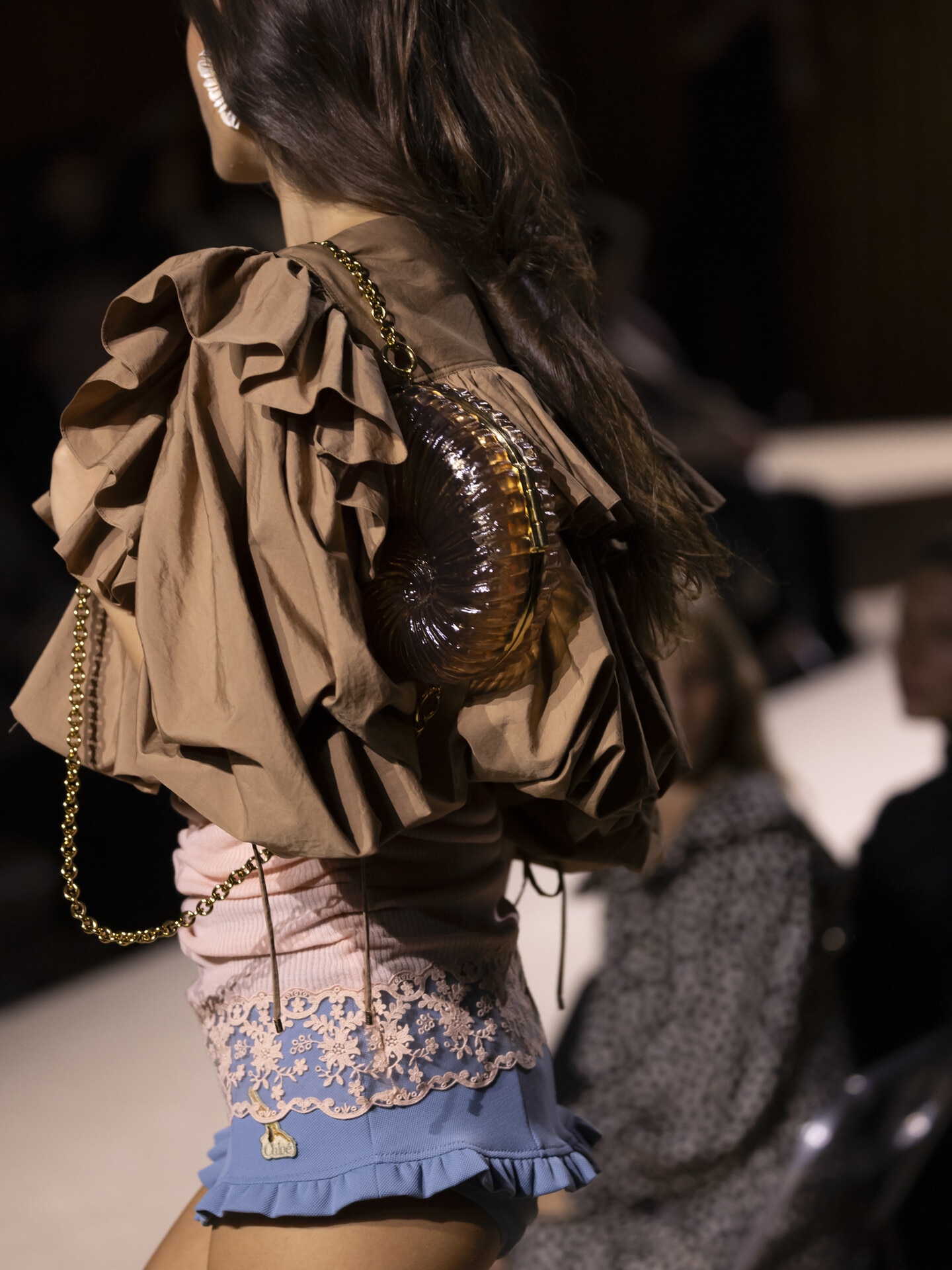 Look 38 - 3