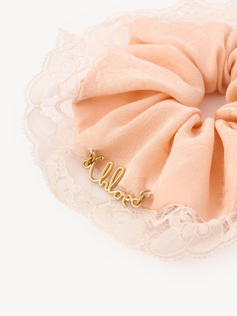 The Chlo&eacute; Poetic scrunchie in silk & lace - 4