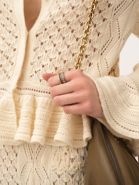 The Chloé Antique Pearls ring
