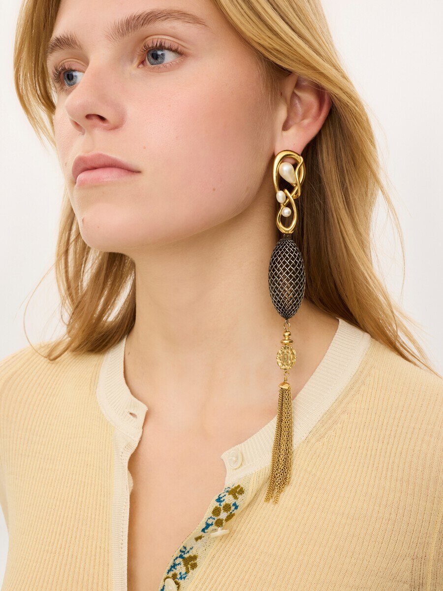 The Chlo&eacute; Tulip mono earring - 3