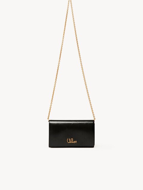 Chlo&eacute; Iconic flap wallet on chain in shiny leather