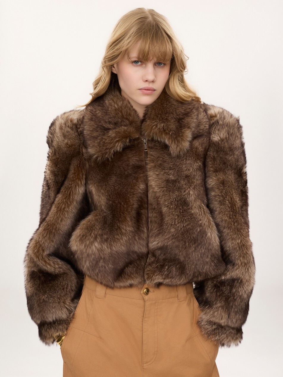 Cropped jacket in shearling