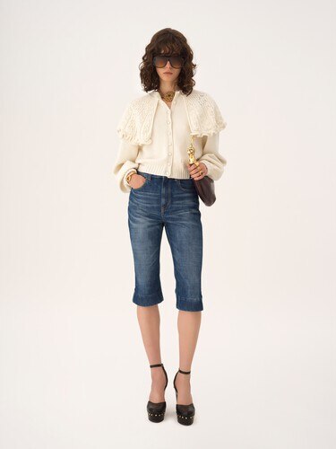 High-rise capri jeans in denim - 3