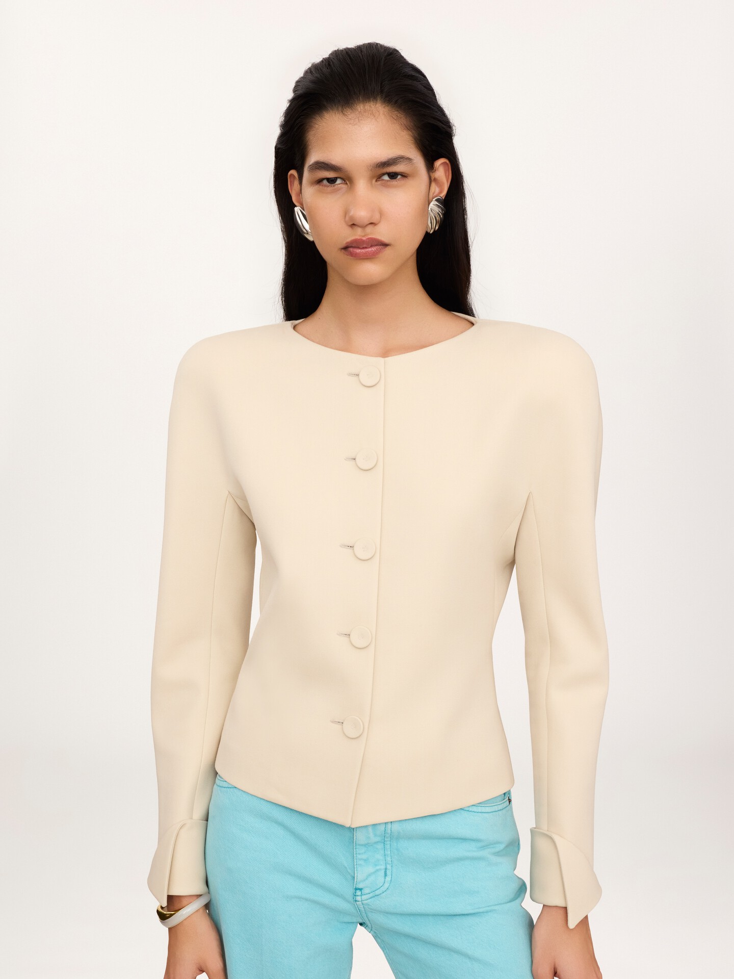 Collarless fitted jacket in wool grain de poudre - 3.0