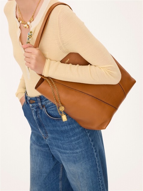 Chlo&eacute; Spin tote bag in grained leather