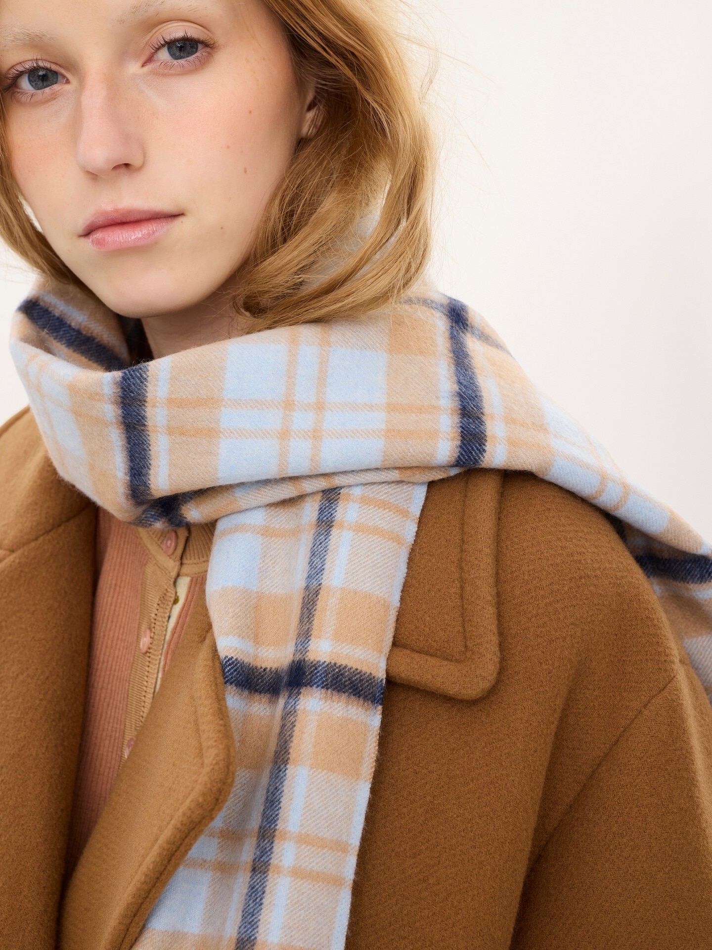 The Chlo&eacute; Highlanding scarf in cashmere - 4.0