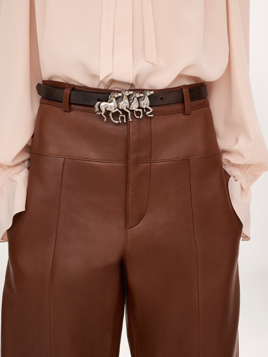 Tonnenf&ouml;rmig geschnittene Hose aus Leder mit hoher Leibh&ouml;he - 5