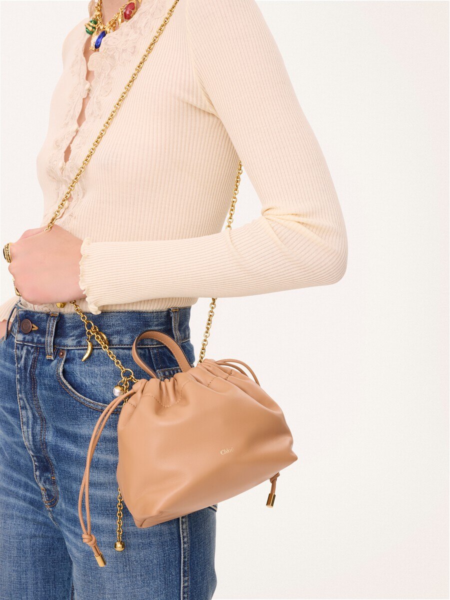 Minibolso de hombro Chlo&eacute; Icons con cadena de cuero suave - 13
