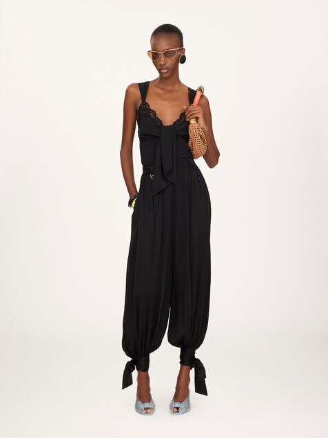 Pleated flowy trousers in cr&ecirc;pe de chine