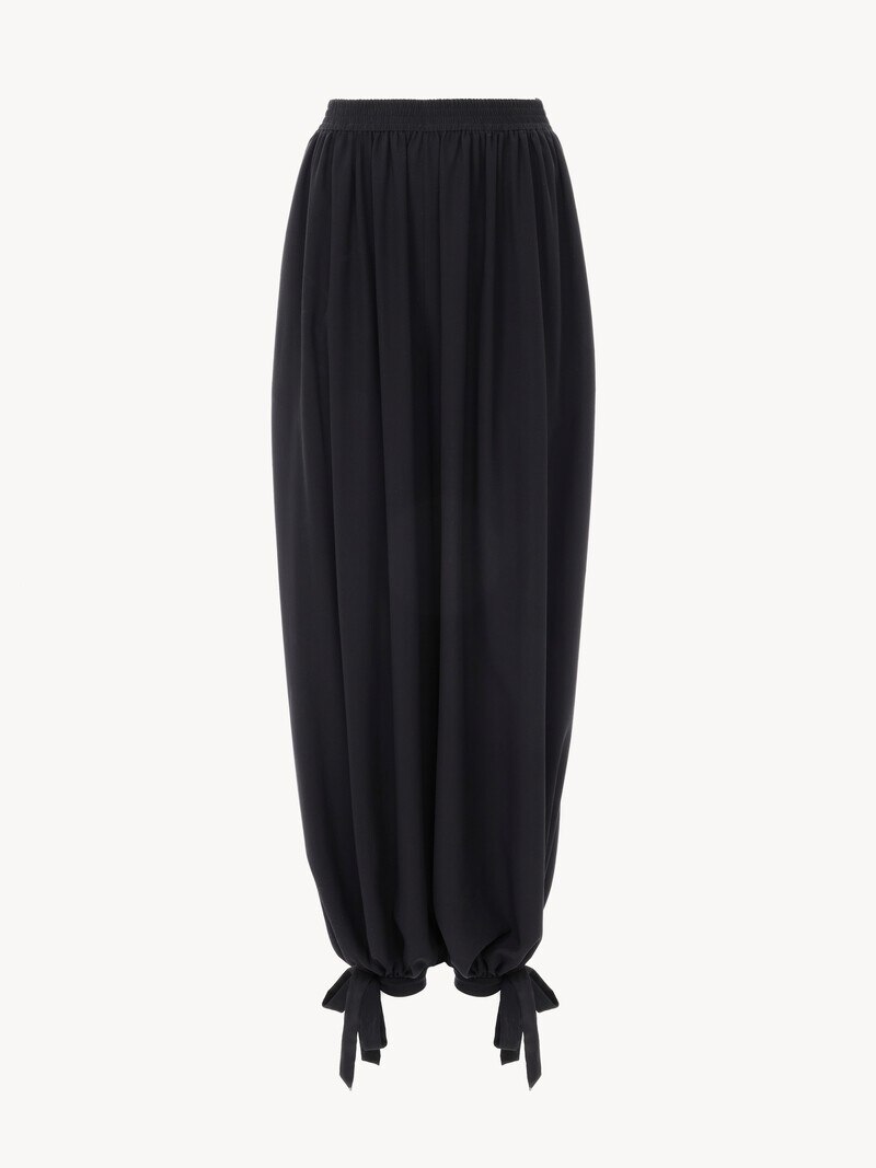 Fluid pleated pants in crêpe de chine by Chloé
