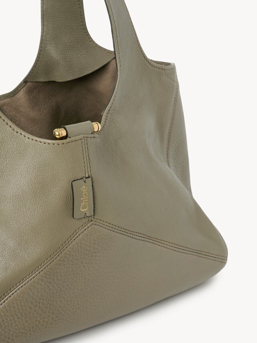 Chlo&eacute; Balloon east-west tote bag in grained leather - 6