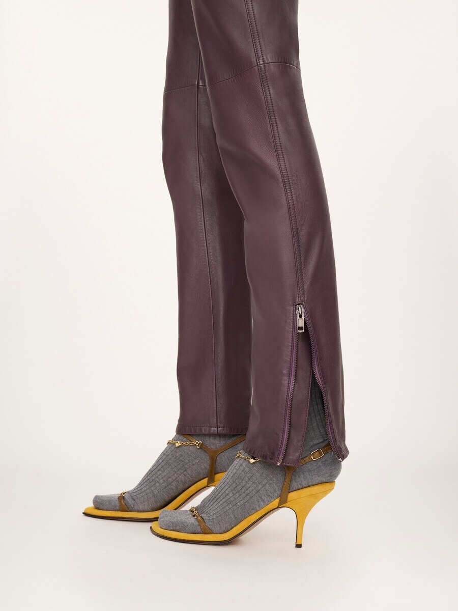 Slim trousers in leather - 5