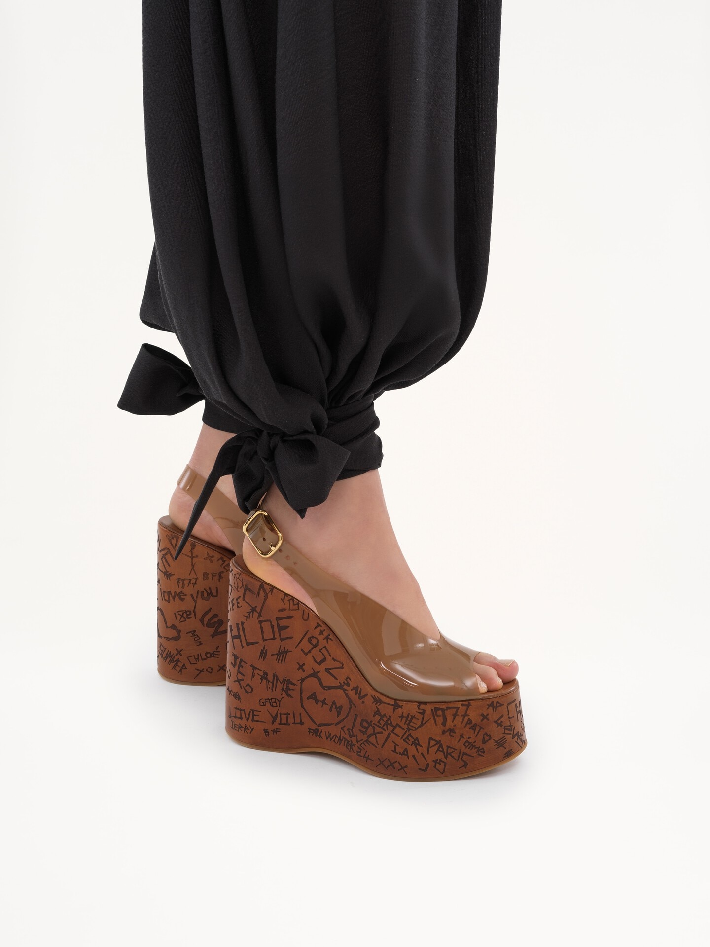 Fluid pleated trousers in silk charmeuse - 5.0