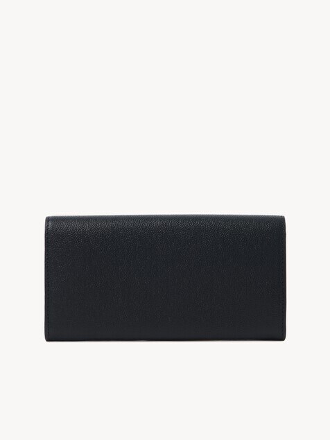 Cartera larga con solapa Chlo&eacute; Charms de cuero granulado