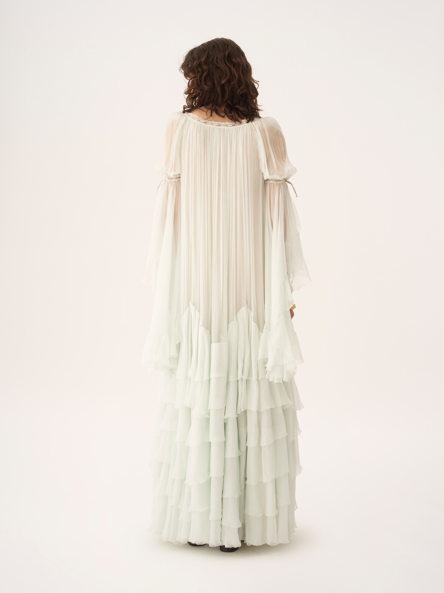 Robe longue oversize &agrave; volants en mousseline de soie - 6