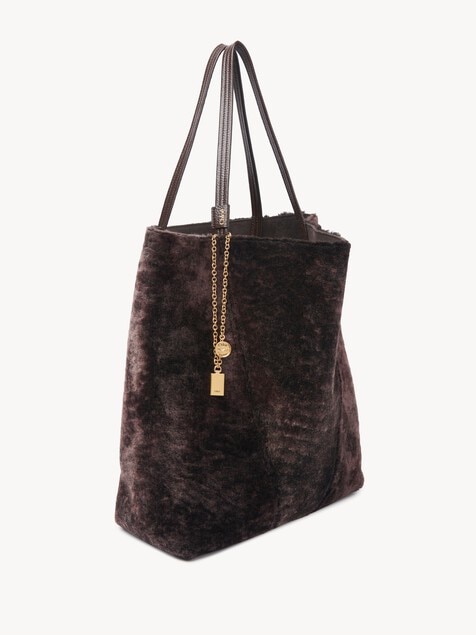 Large Chlo&eacute; Spin tote bag in shearling