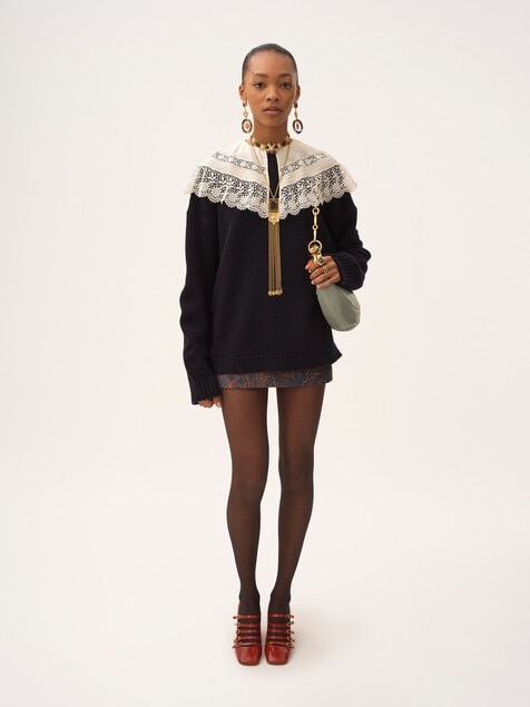 Logo sweater in a wool & cashmere knit