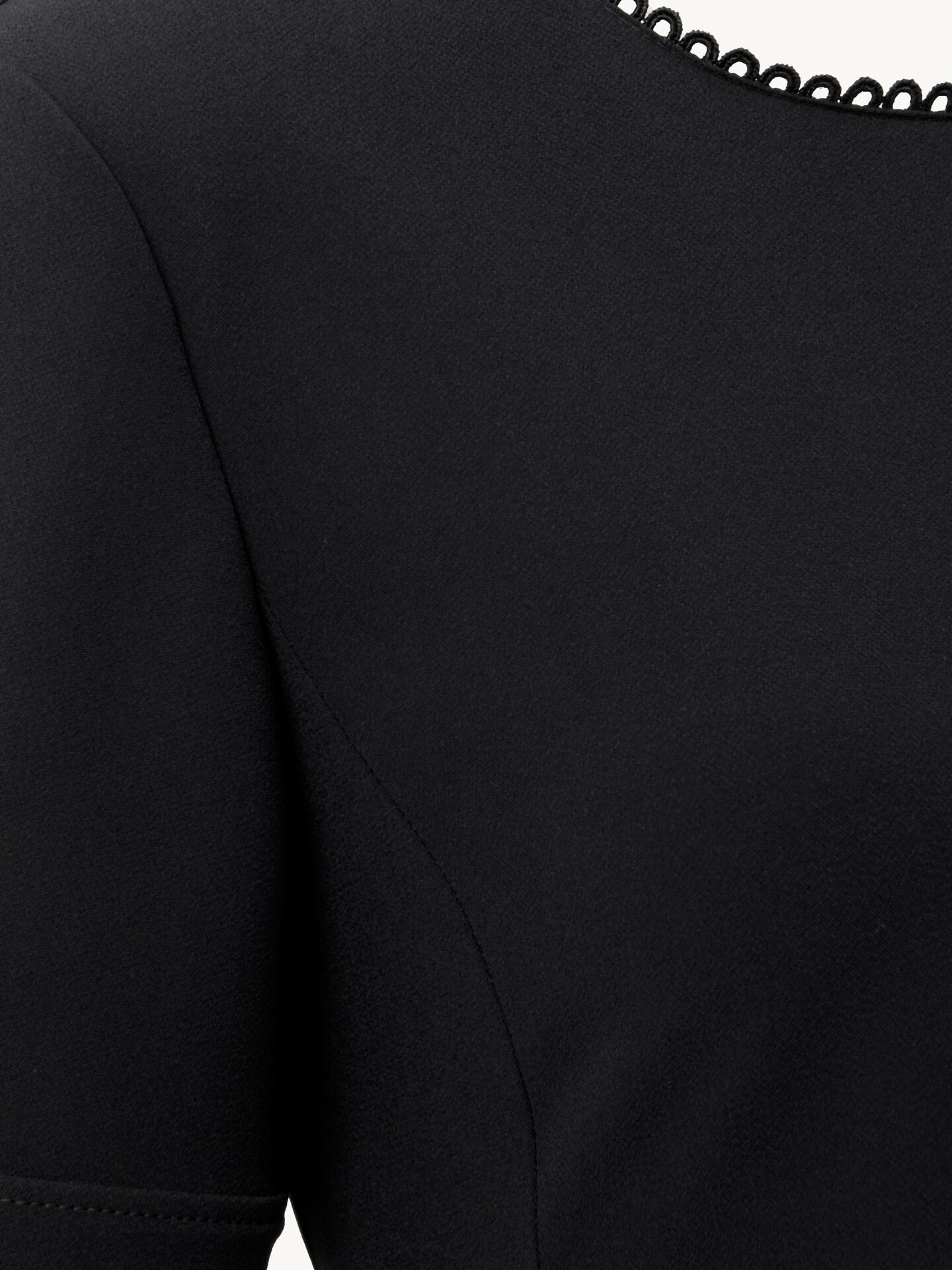 Vestido acampanado corto de crep&eacute; - 3