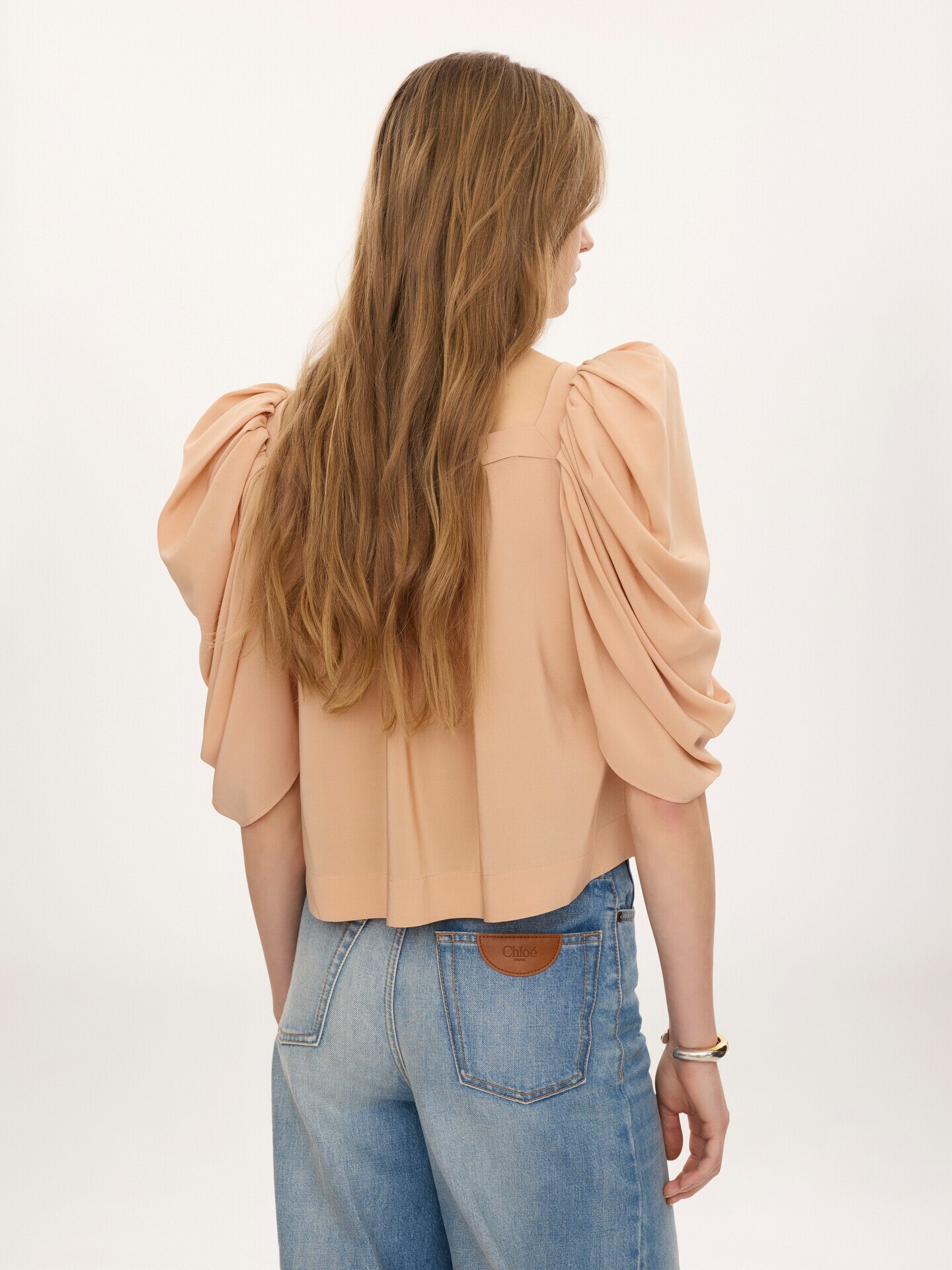 Puff-sleeve pleated top in cr&ecirc;pe de chine - 5