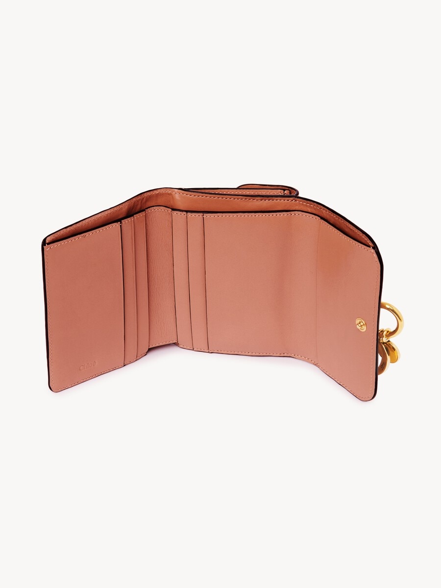 Small Alphabet tri-fold in shiny leather - 5