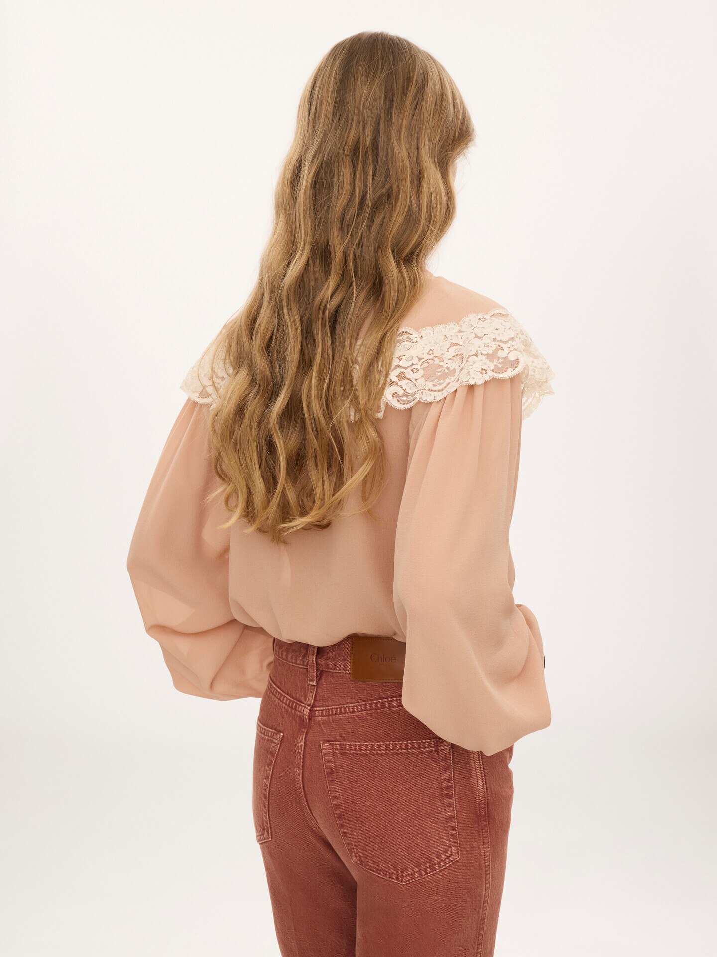 Tie-front gathered blouse in silk georgette & lace - 4.0