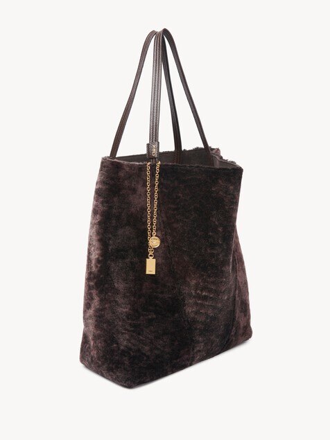 Large Chlo&eacute; Spin tote bag in shearling