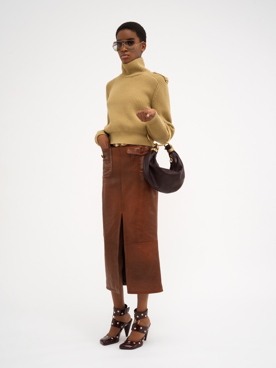 Small Bracelet hobo bag in grained leather - 8