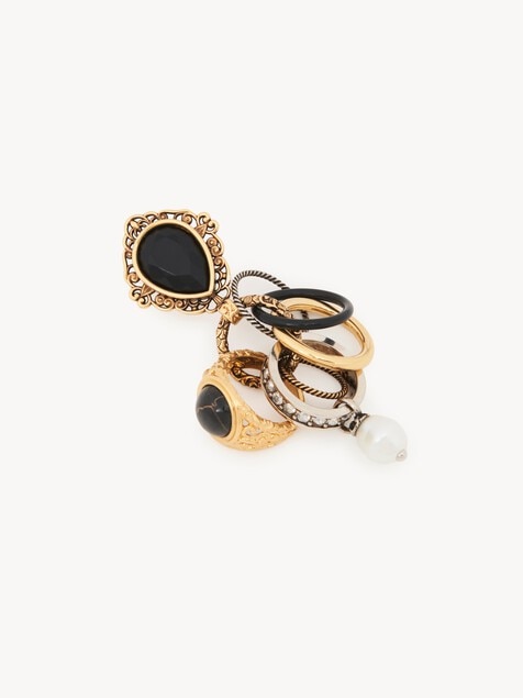 The Chlo&eacute; Antique Pearls earrings