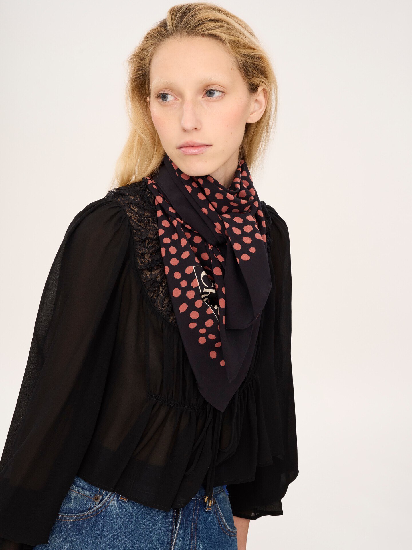 シルク製Chlo&eacute; Spotted スクエア スカーフ - 3