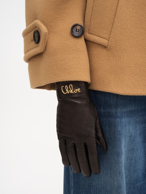 The Chloé Iconic gloves in leather